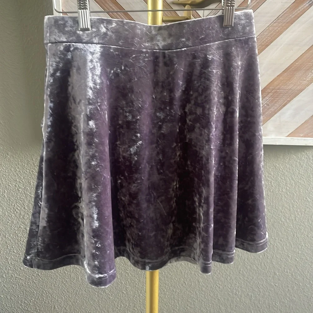 Topshop metallic grey velvet skirt size 6